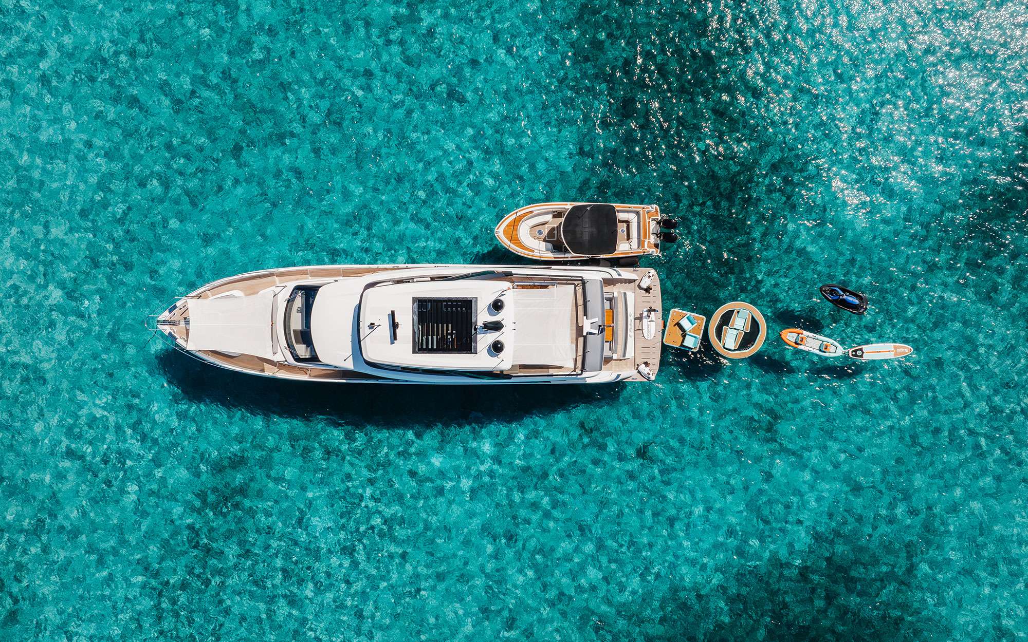 Yacht Photo 16